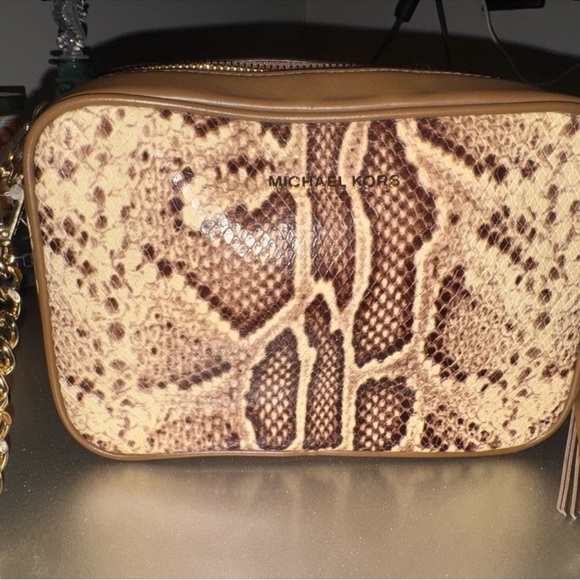 💜Michael Kors Tan Snake Print Crossbody Bag - Picture 3 of 6